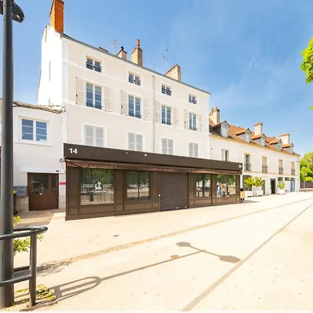 Pop Aparthotel
