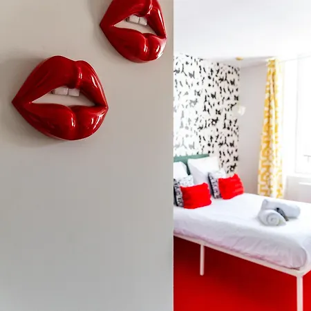 Pop Aparthotel