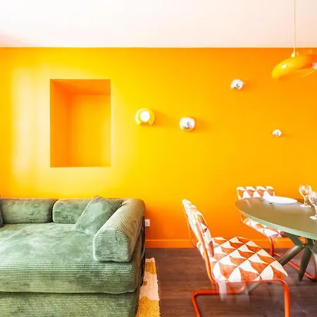 Pop Aparthotel 3*