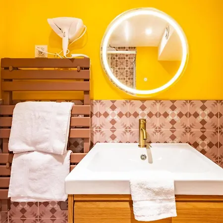 Pop Aparthotel